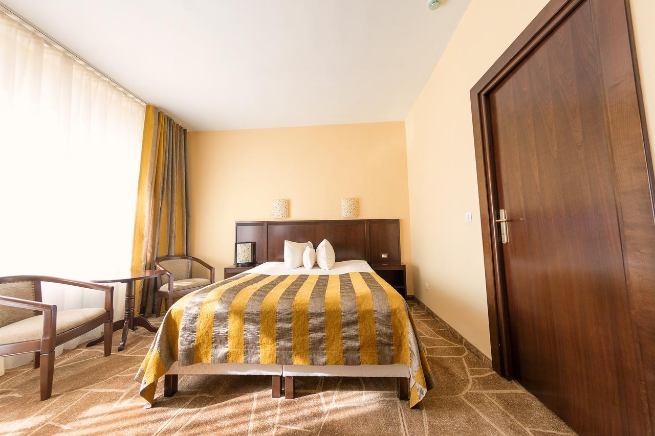 Hotel Parc Алба Юлия Екстериор снимка