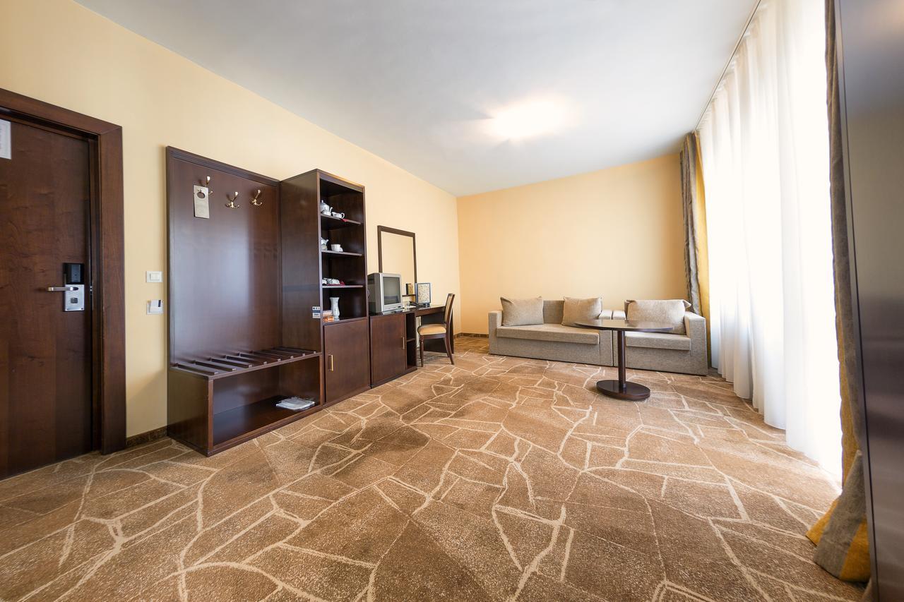 Hotel Parc Алба Юлия Екстериор снимка