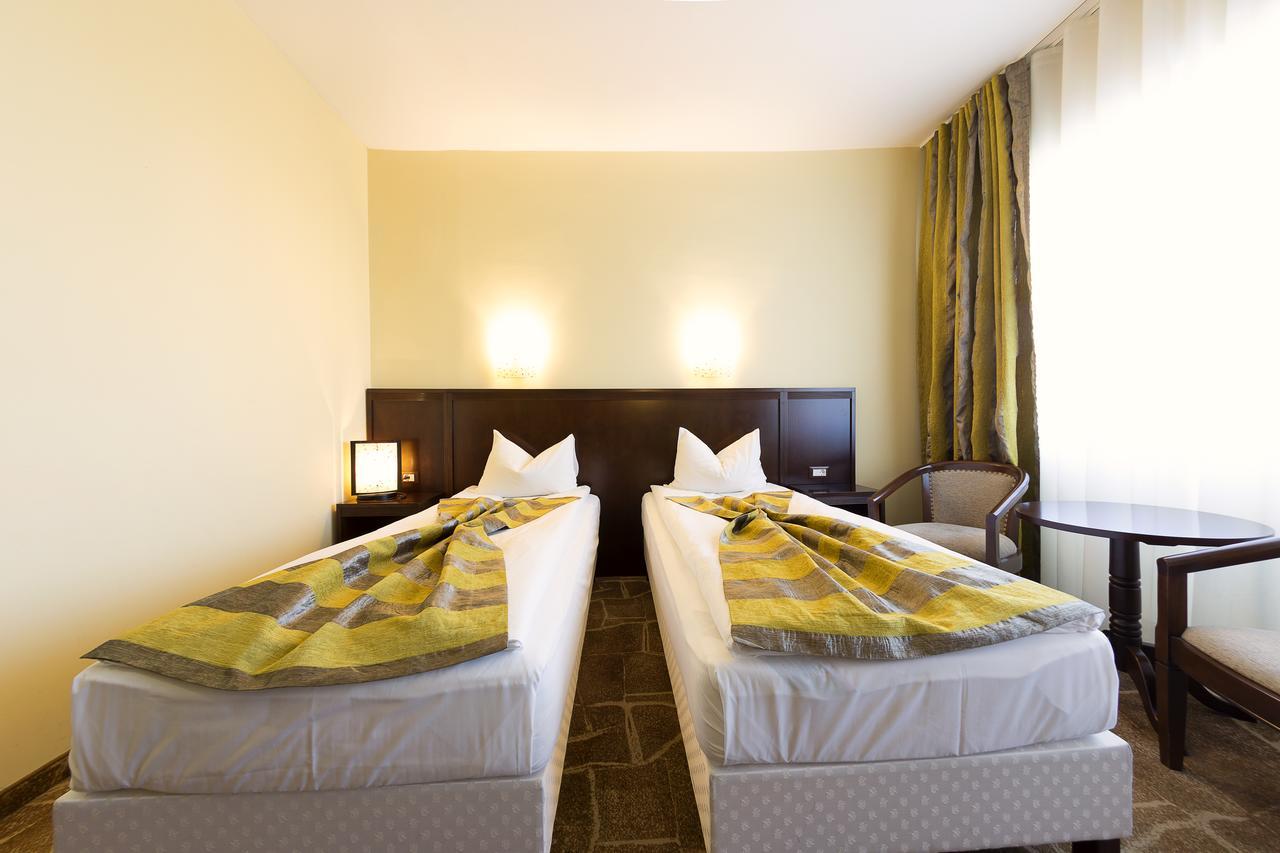 Hotel Parc Алба Юлия Екстериор снимка