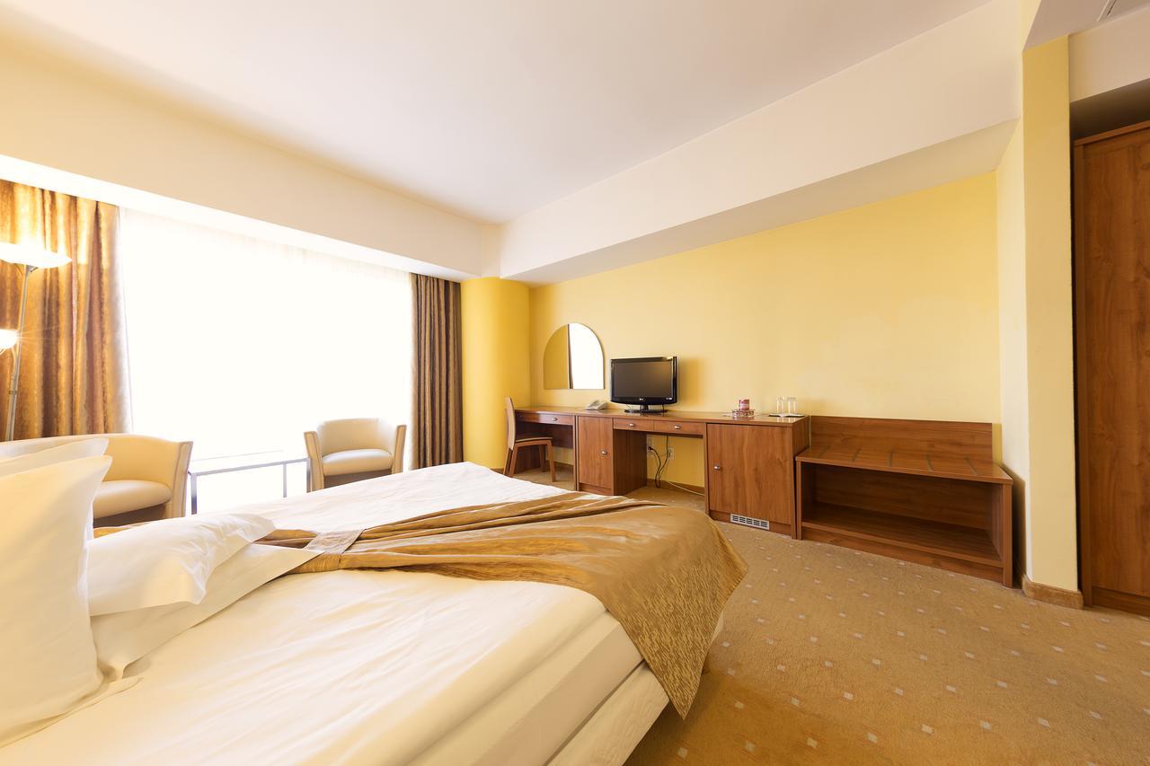 Hotel Parc Алба Юлия Екстериор снимка