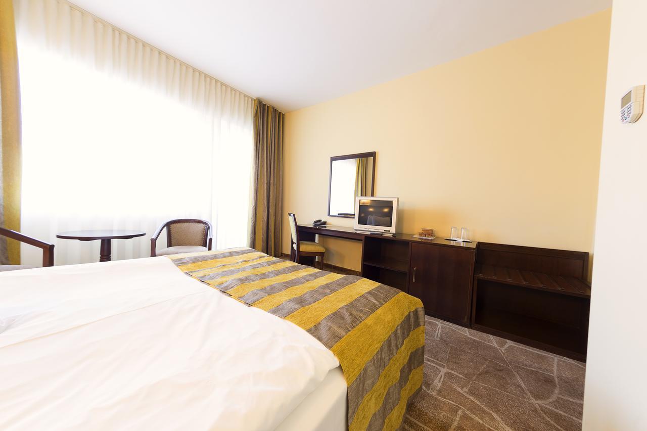 Hotel Parc Алба Юлия Екстериор снимка