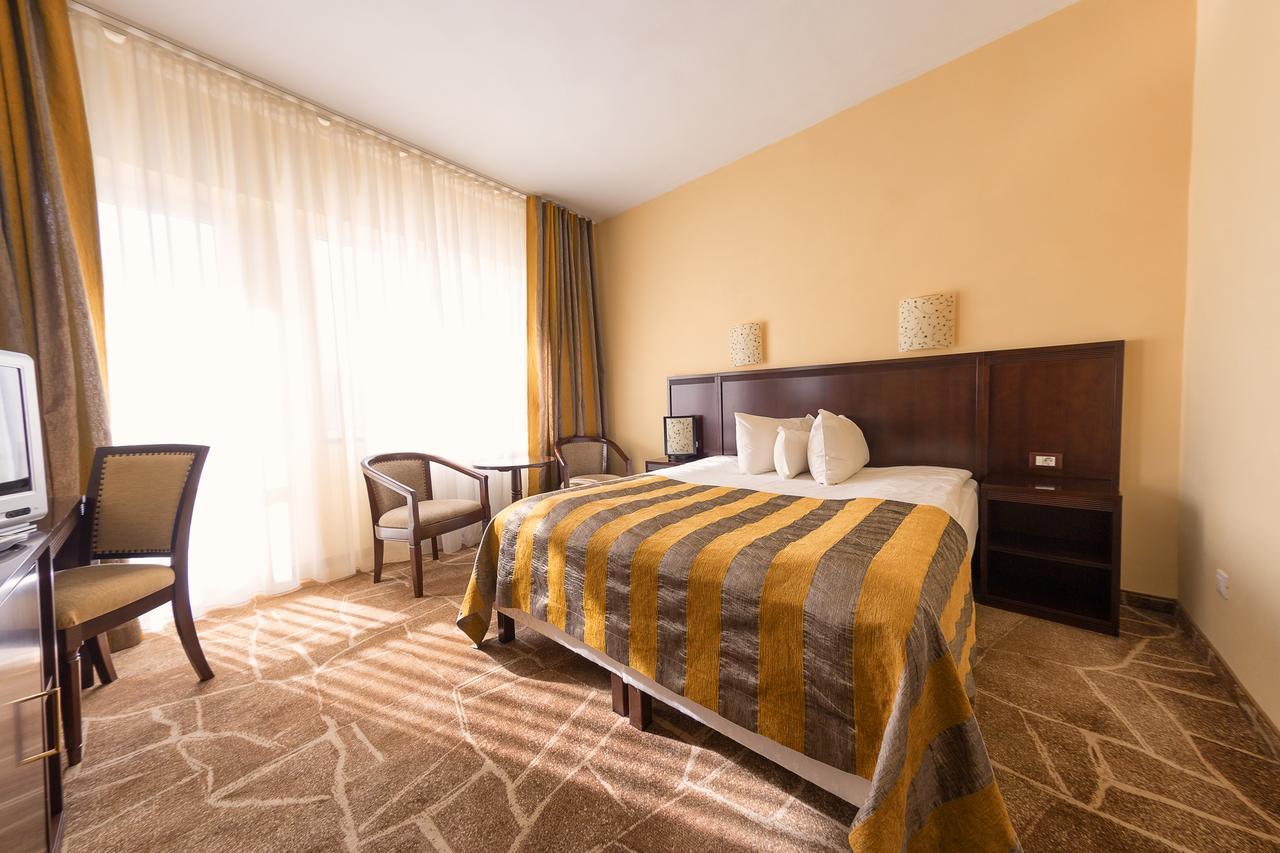 Hotel Parc Алба Юлия Екстериор снимка