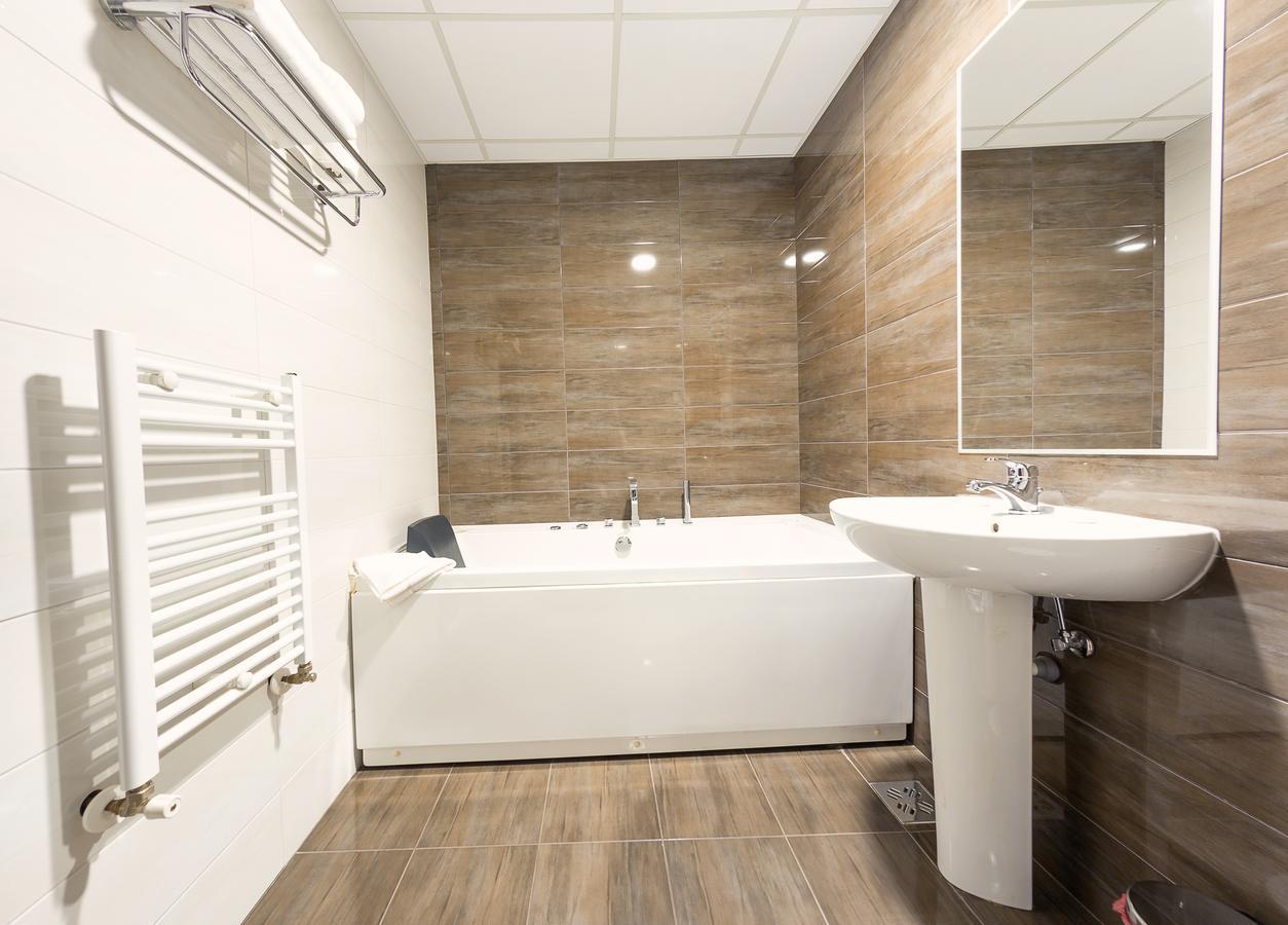Hotel Parc Алба Юлия Екстериор снимка