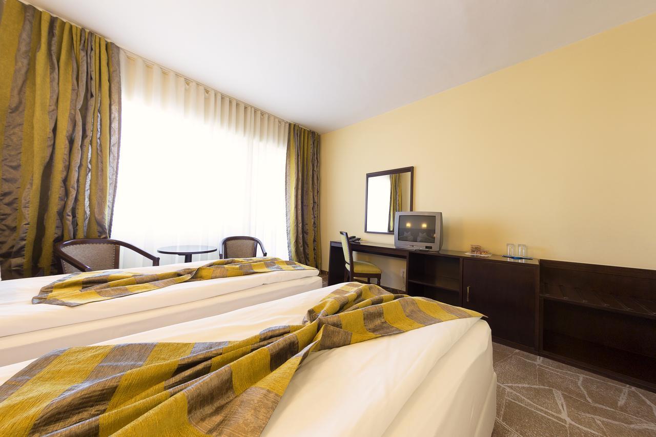 Hotel Parc Алба Юлия Екстериор снимка